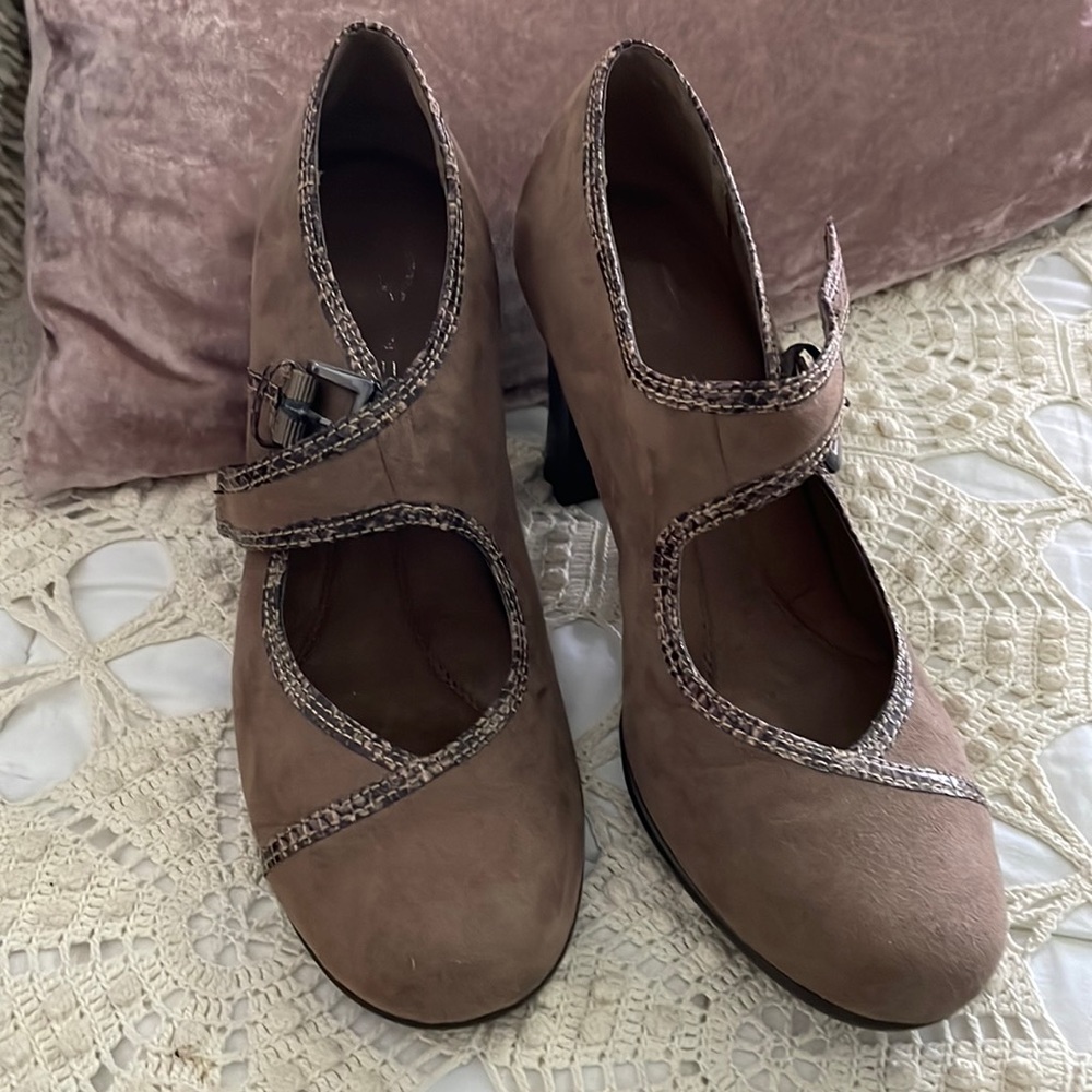 Suede pumps by aerosoles